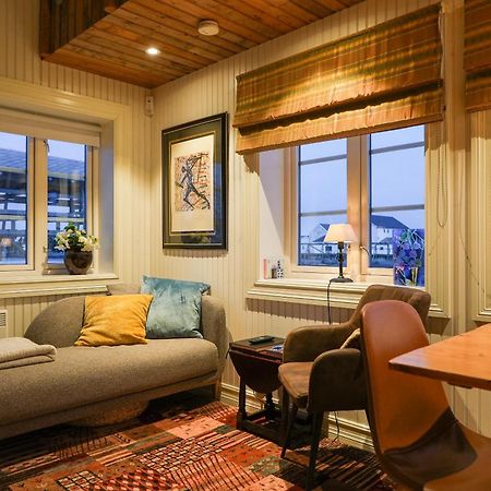Mini Apartment Sakrisoy Рейне Экстерьер фото