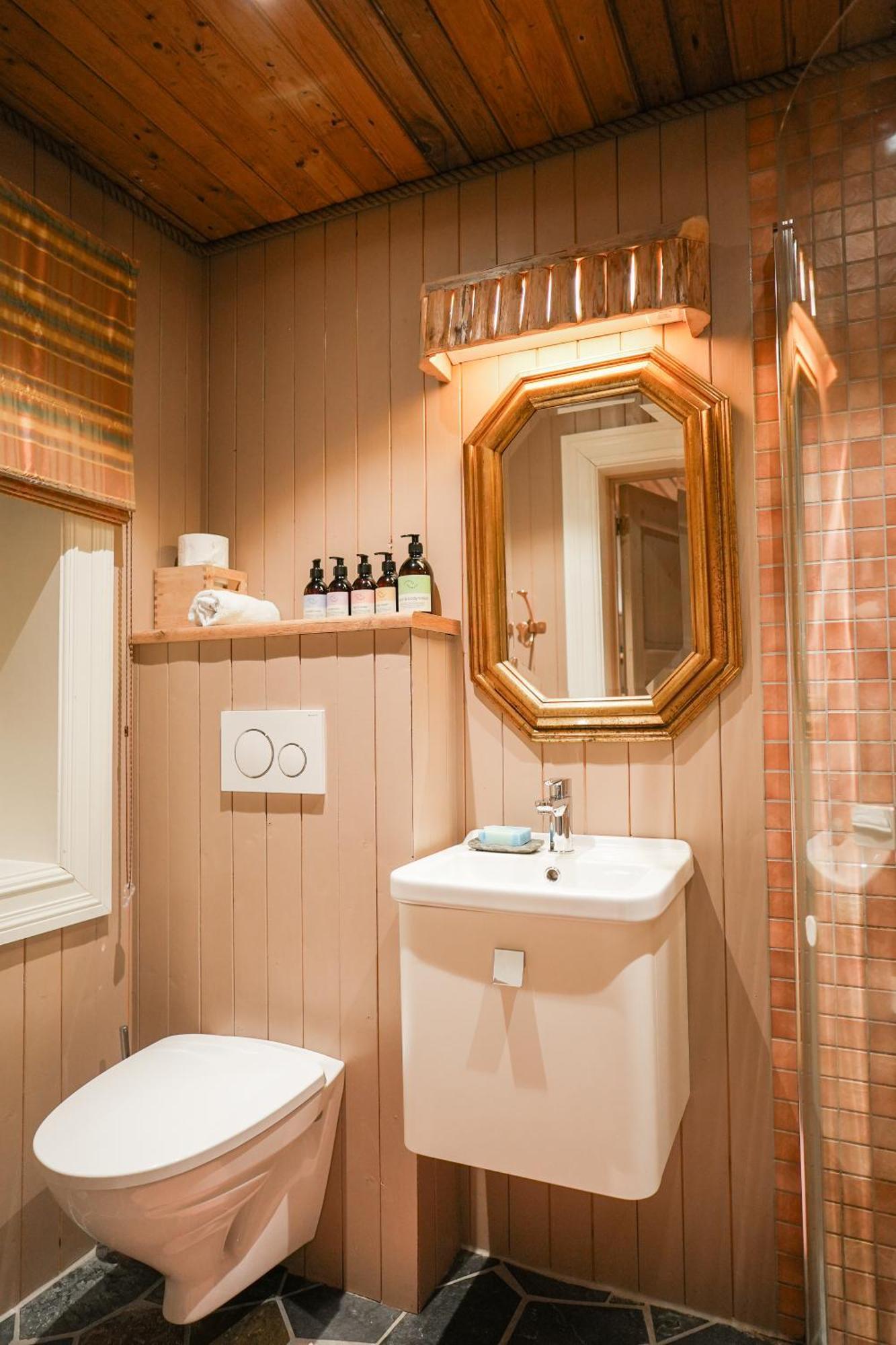 Mini Apartment Sakrisoy Рейне Экстерьер фото