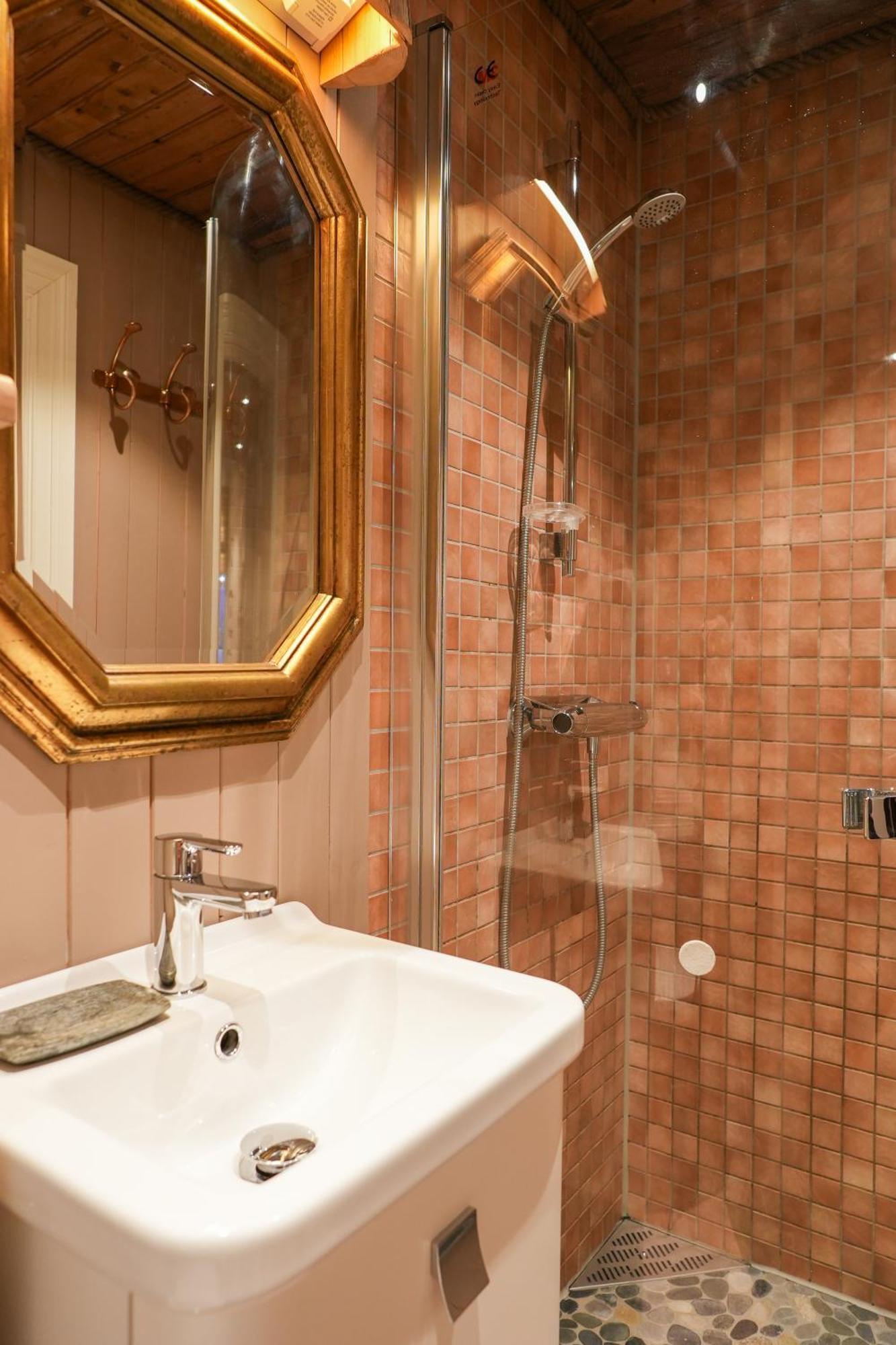 Mini Apartment Sakrisoy Рейне Экстерьер фото